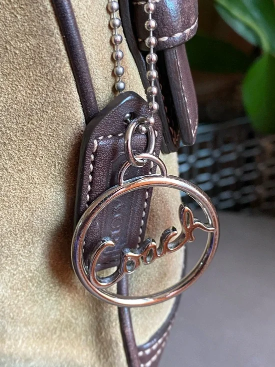 Vintage Coach Hampton Hobo Bag, Camel Suede, Brown Leather Trim, Style 7589 - Picture 15 of 16